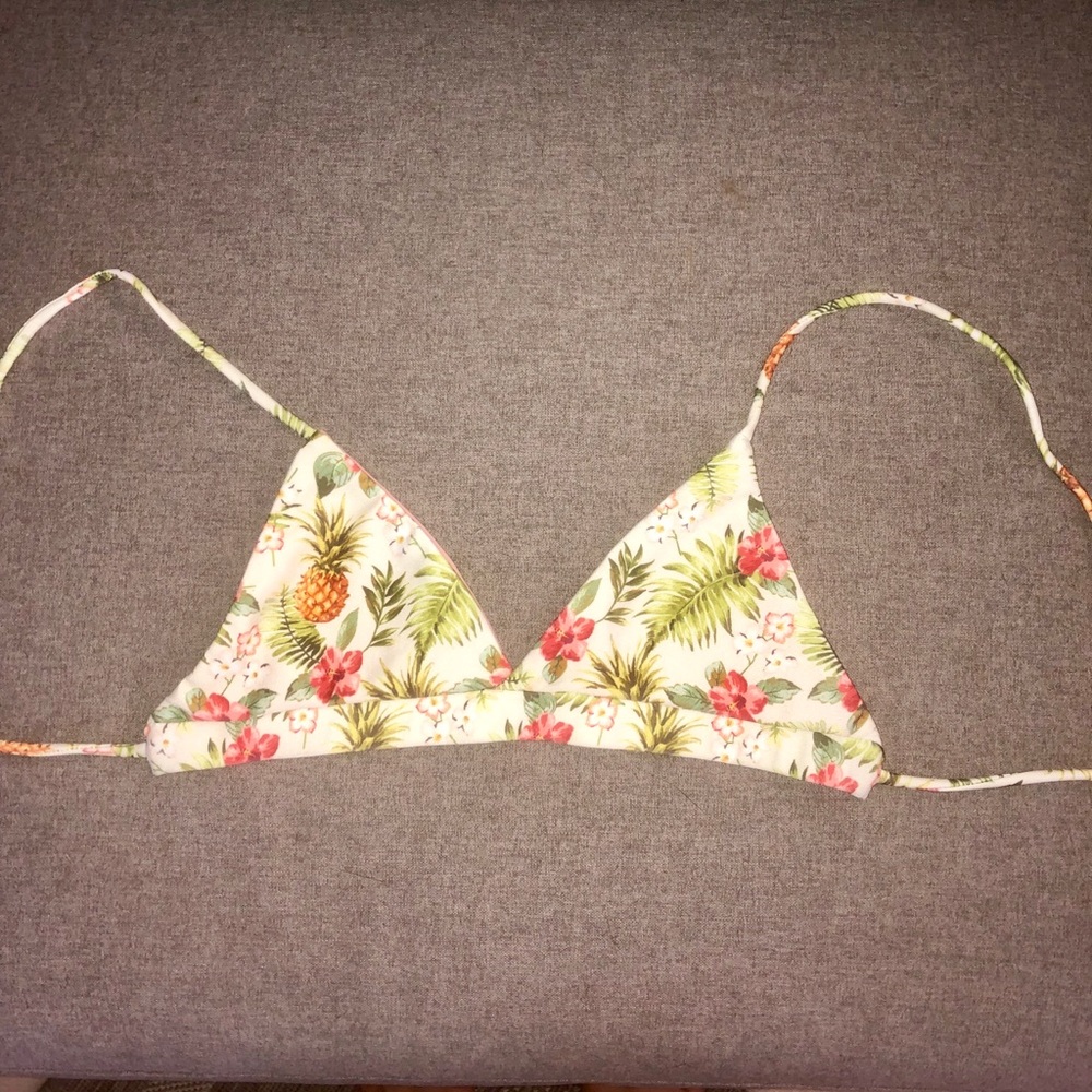 Alohi swimwear bikini top!